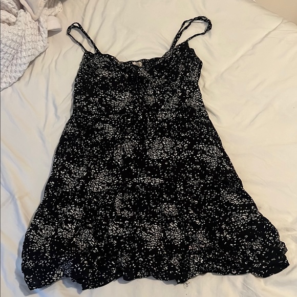 Garage Dresses & Skirts - Garage Black and White Mini Dress
